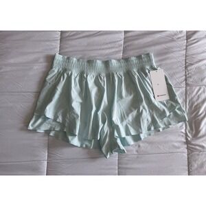 New Lululemon Shake It Out High Rise Short 2.5" Mint Breeze Size XL , Liner